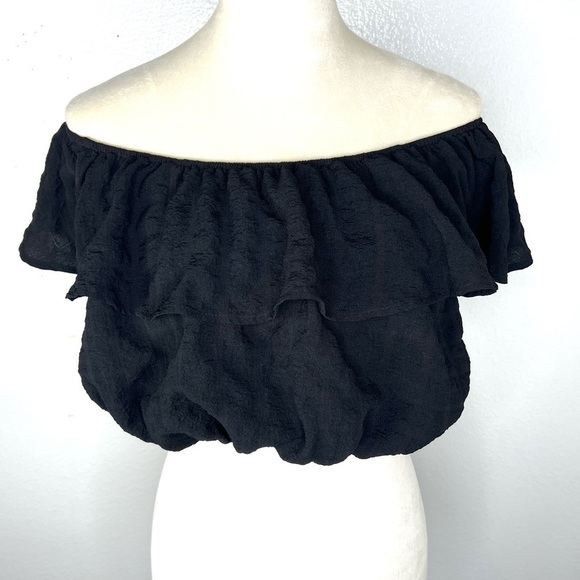 URBAN OUTFITTERS Kimchi Blue Smocked Black Crop Peasant Top Size Small - Picture 1 of 9